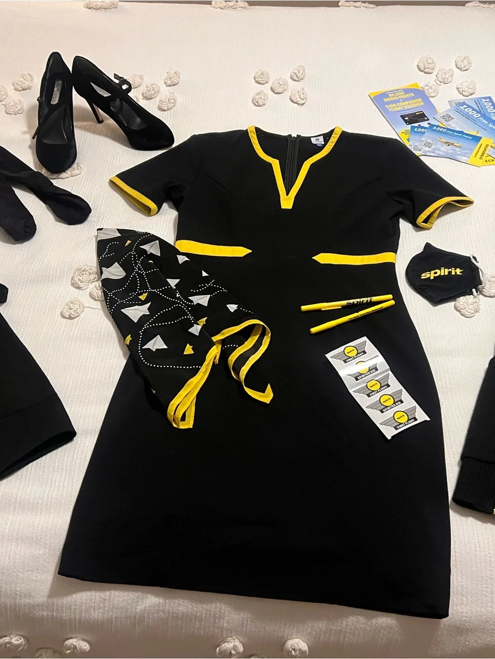Spirit Airlines flight attendant crew issued uniform pieces plus more - Picture 8 of 10